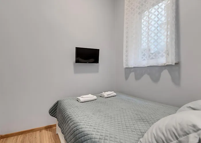 Проживание в семье Host Patio *