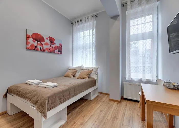 Проживание в семье Host Patio *