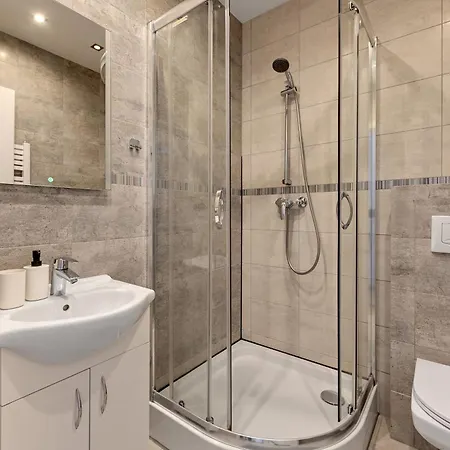 Host Patio בית אירוח