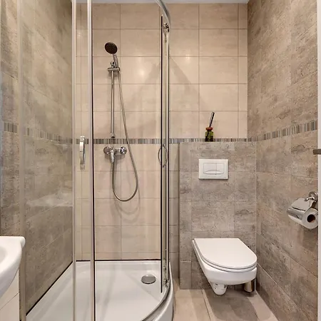 Host Patio * סופוט