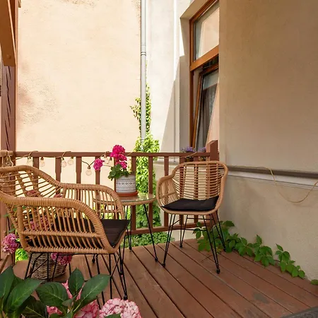 Δωμάτια σε οικογενειακή κατοικία Host Patio *